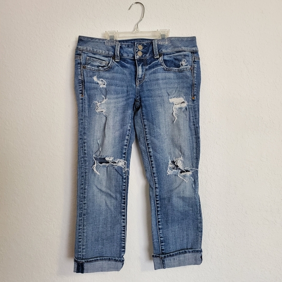American Eagle Outfitters Denim - America Eagle Distressed capris